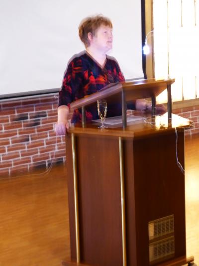 Begrüßung durch Sabine Hallas